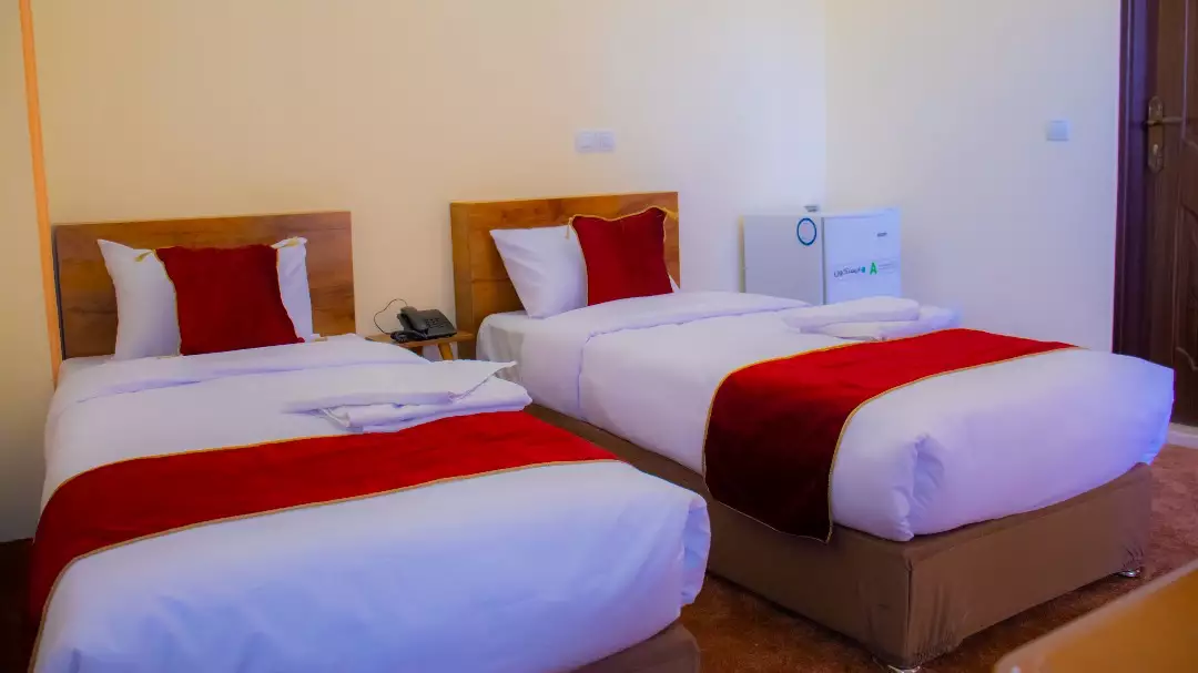 Alibaba https://cdn.alibaba.ir/ostorage/hotel-accommodation-images/6908a91142794e78685ebff5_تویین (1).webp